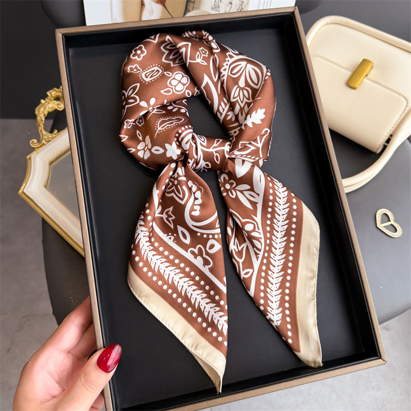 Pañuelo de seda con estampado  - Silk Scarf Square reseña y precio