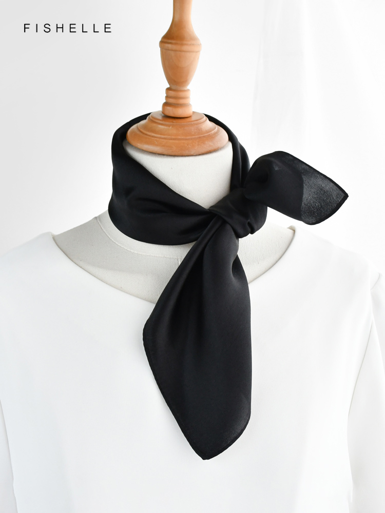 Bufanda de seda pura negra de  - Silk Scarf Square reseña y precio